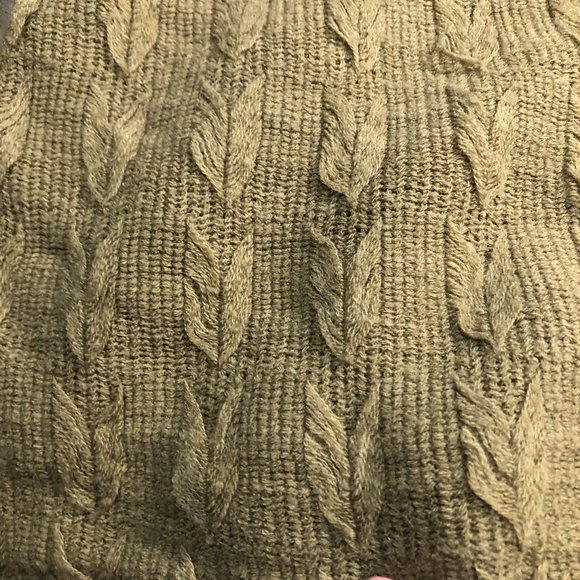 Knitted, hooded ponch - Picture 5 of 11